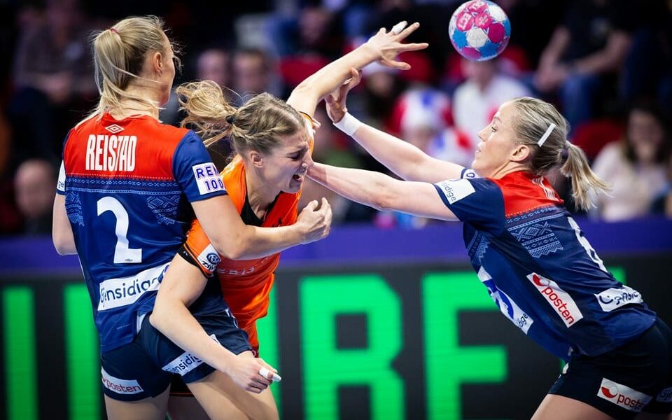 Dutch girls smashed by Norway - It will be exciting in Nancy | Handball ...